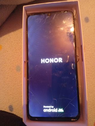 SE VENDE MÓVIL HONOR X7 LA PANTALLA ESTA ALGO MAL.