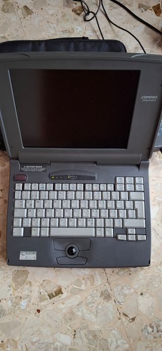 Compaq Contura: Portatile Vintage
