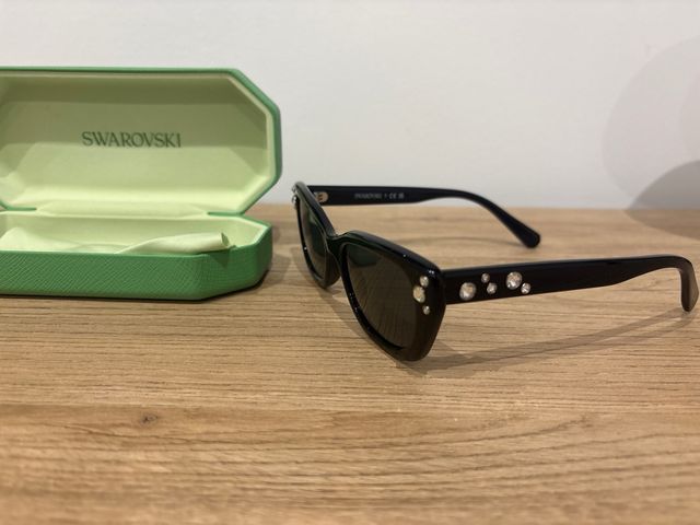 Gafas Swarovski negras.negociables