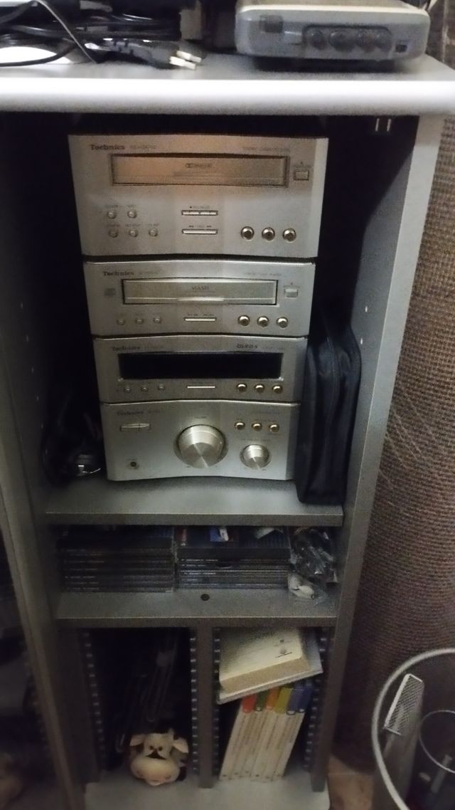 Conjunto de aparatos electrónicos