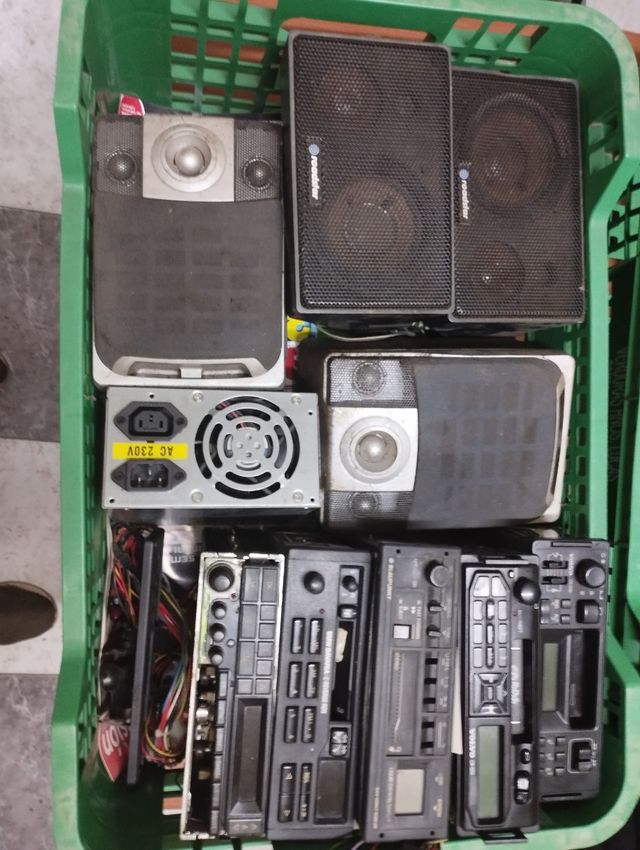 Conjunto de aparatos electrónicos