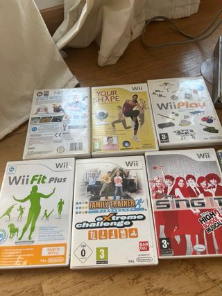 Wii blanca + mandos + juegos