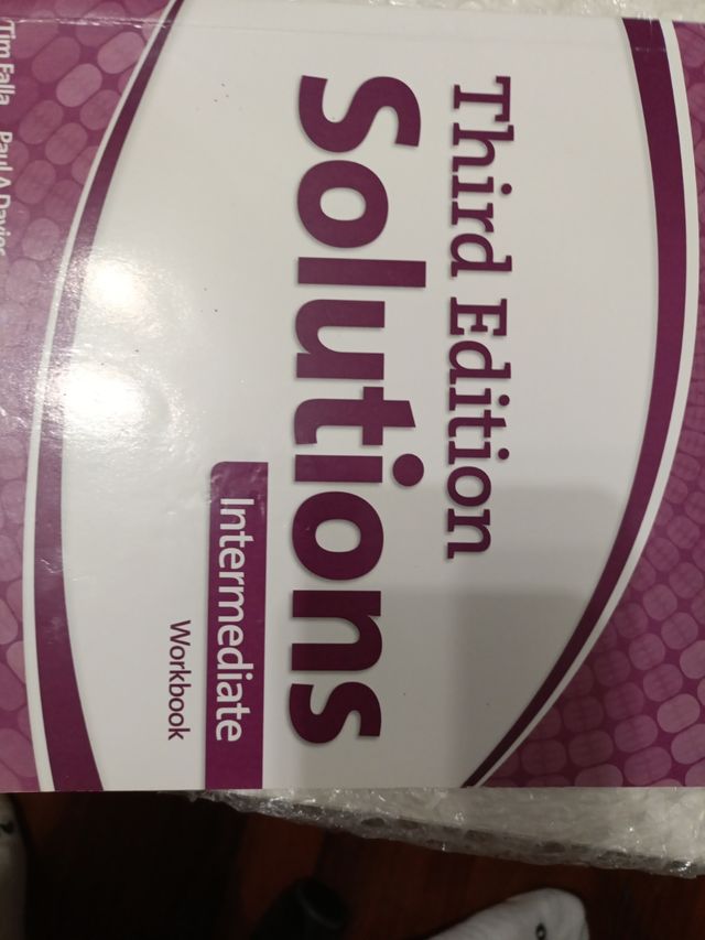 Solutions 3rd Edition Intermediate. Workbook Pk