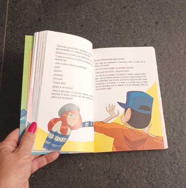 Los Futbolísimos 5: El misterio del robo imposi...