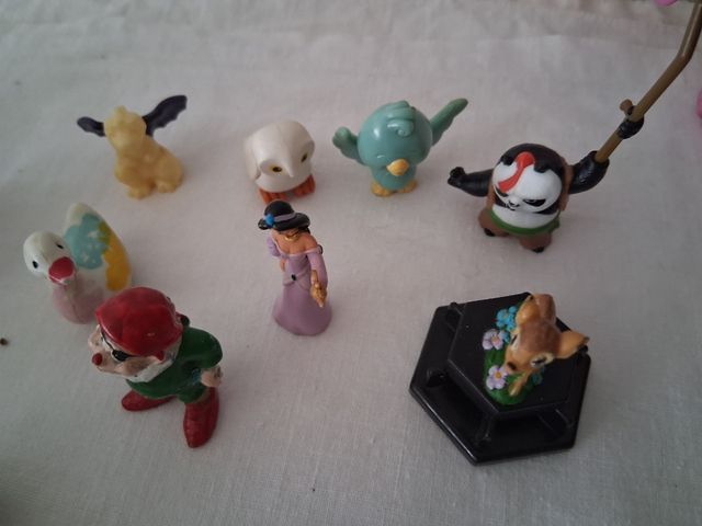 Set di 15 miniature di animali Disney Più gabbia