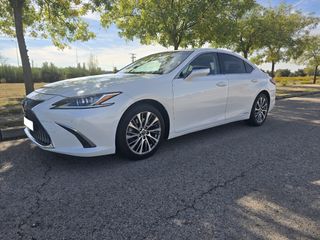 Lexus ES 2019