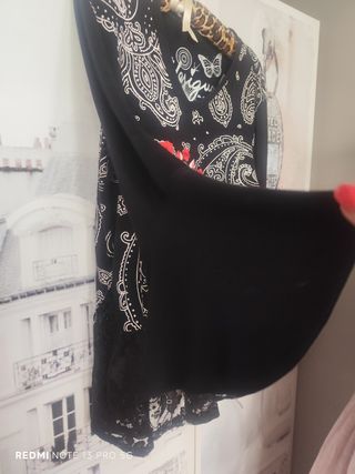 Camiseta Desigual negra - Talla L