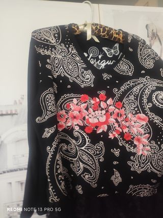Camiseta Desigual negra - Talla L