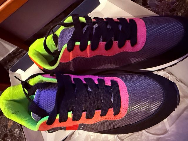 Zapatillas Tommy Hilfiger - Negras y Rosas