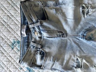 Jeans skinny strappati 40