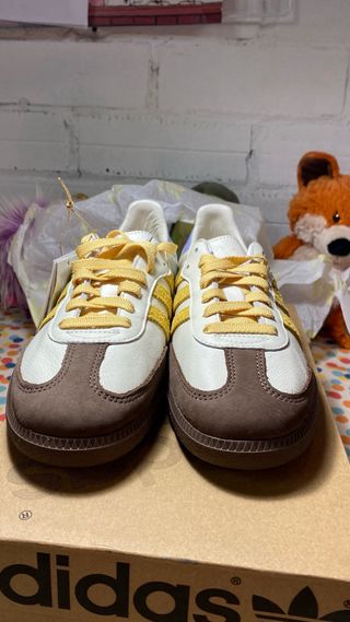 Adidas Samba amarillas y lila - 42.5 nuevas