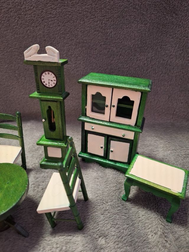 Muebles miniatura vintage