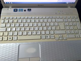 Portátil Sony Vaio i5 4GB RAM