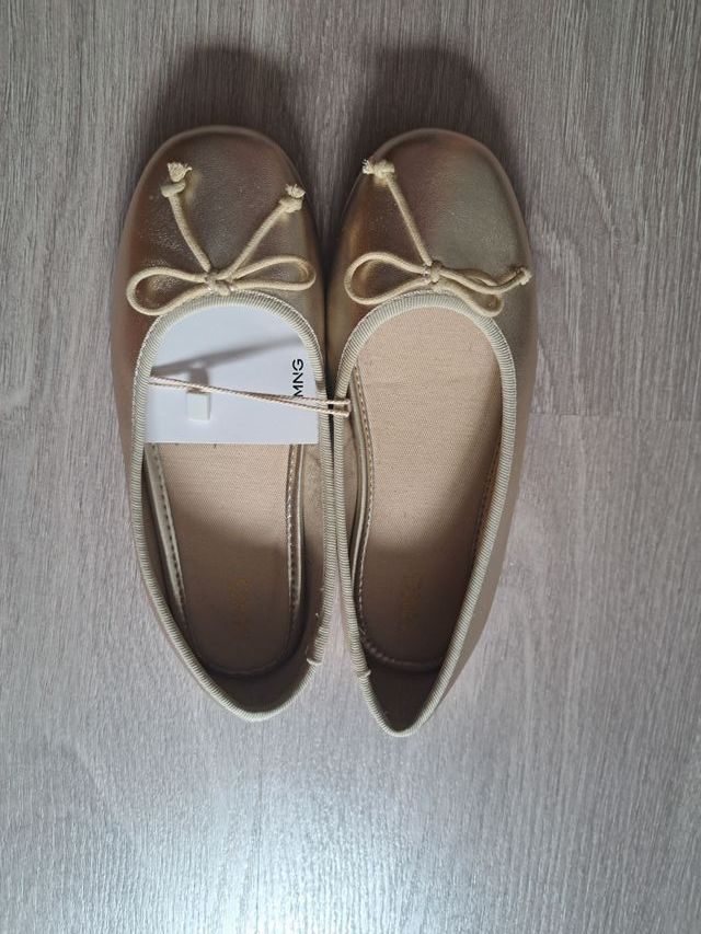 Zapatos niña dorados  MNG