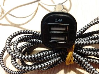 Cargador coche iPhone -