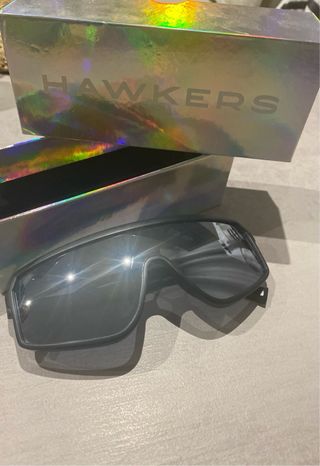 Dos pares de  Gafas Sol Hawkers