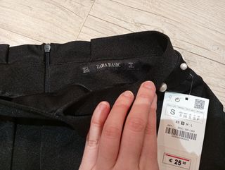 Falda Zara negra con perlas - Talla S