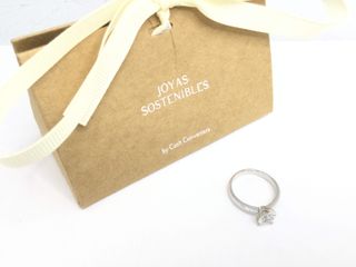 sortija oro 18k con diamante de laboratorio