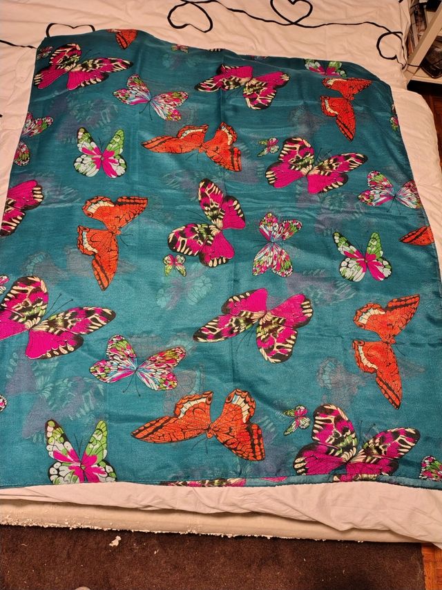 Foulard viscosa e cotone fantasie farfalle
