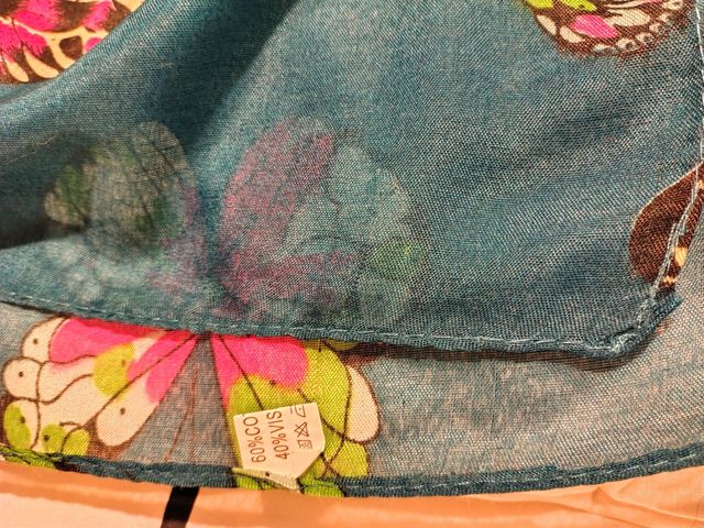 Foulard viscosa e cotone fantasie farfalle