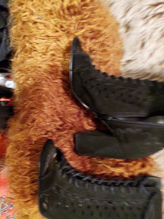 Botines Guess negros
