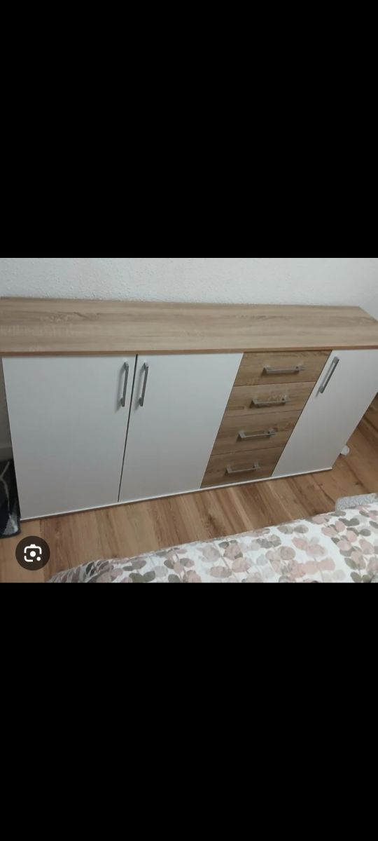 Armario salón blanco y marrón