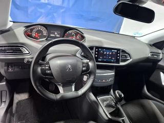PEUGEOT 308 5p Style BlueHDi 130 S&S