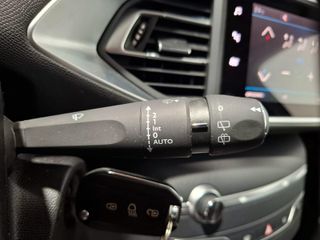 PEUGEOT 308 5p Style BlueHDi 130 S&S