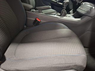PEUGEOT 308 5p Style BlueHDi 130 S&S