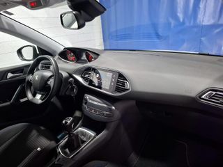 PEUGEOT 308 5p Style BlueHDi 130 S&S