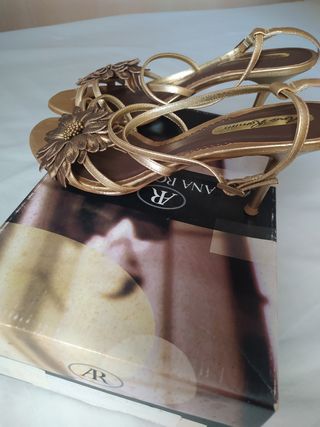 Zapatos Ana Roman dorados