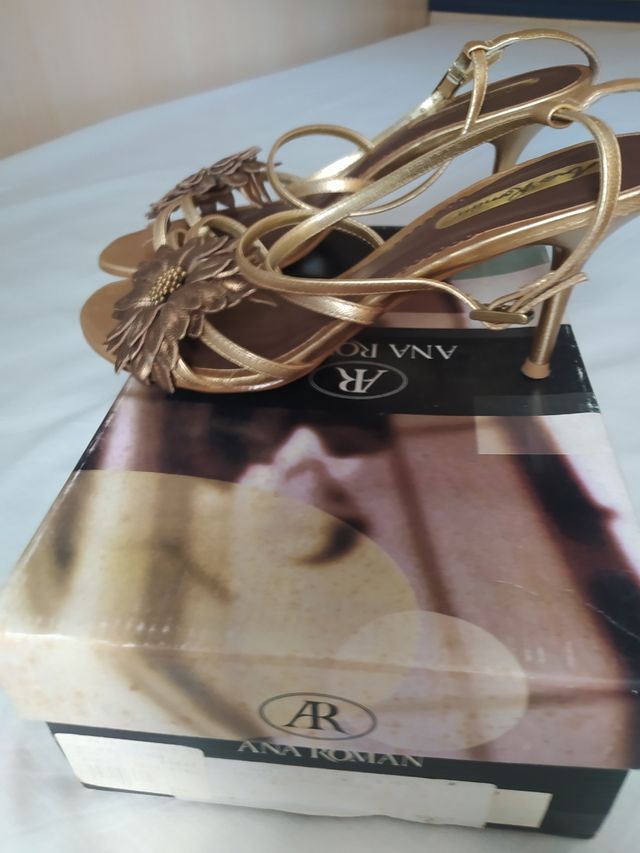 Zapatos Ana Roman dorados