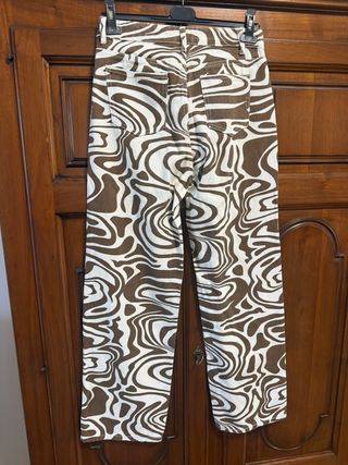 Pantaloni marroni e bianchi a swirl