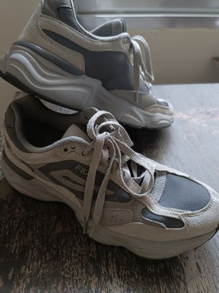 Fila 8080 - Zapatillas Gris
