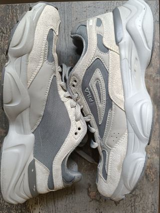 Fila 8080 - Zapatillas Gris