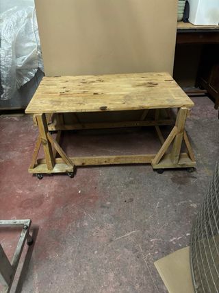 Mesa de madera con ruedas - Rustica