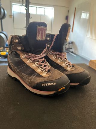 Scarponi trekking Tecnica