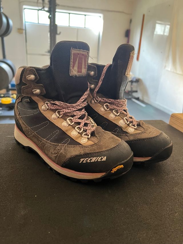 Scarponi trekking Tecnica