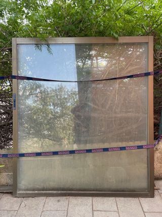 Hojas ventana aluminio sin marco
1,55 x 1,175.
