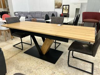 Mesa extensible de madera natural 