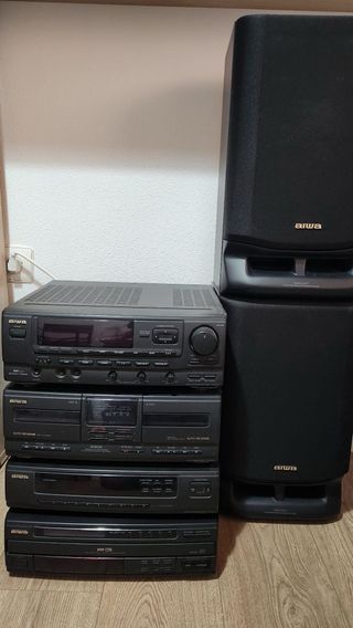 Minicadena Aiwa negra