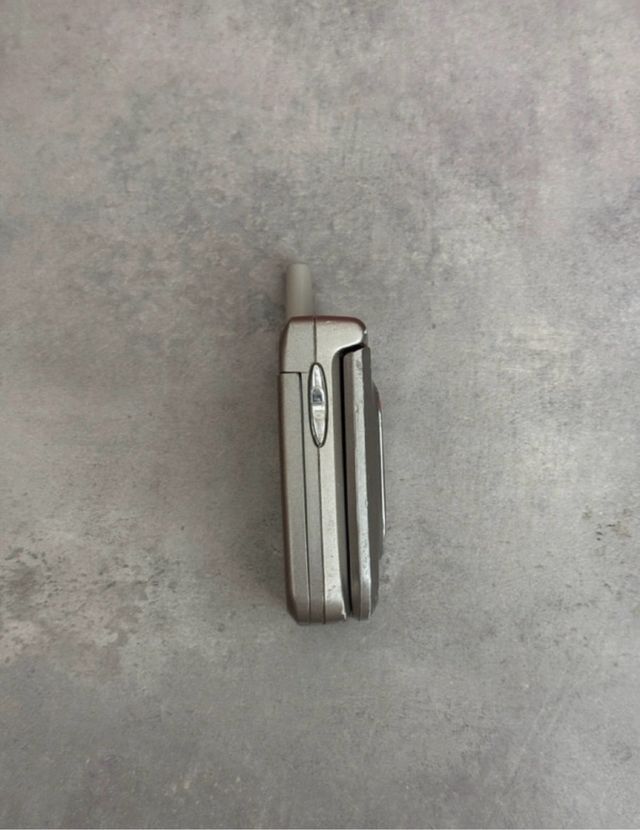 VK Mobile CG107 - Cellulare Vintage