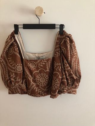 Conjunto marrón chocolate invitada vestido evento