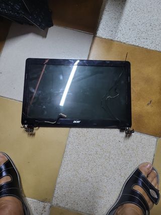 Schermo Acer Aspire E1 - Nero
