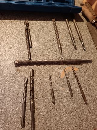 Juego brocas percutor