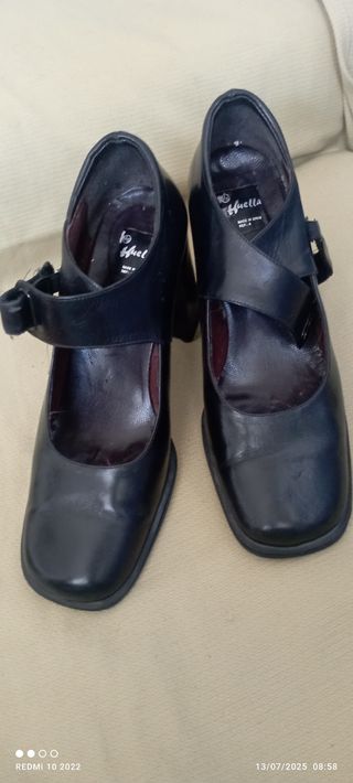 Zapatos Huella negros, talla 37