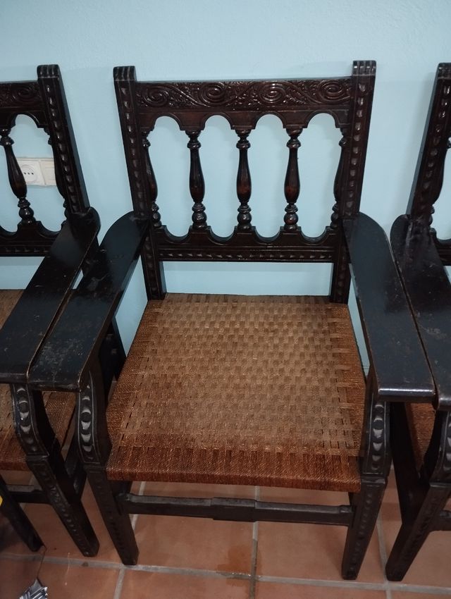 4 Sillones Castellanos antiguos