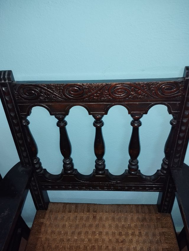 4 Sillones Castellanos antiguos