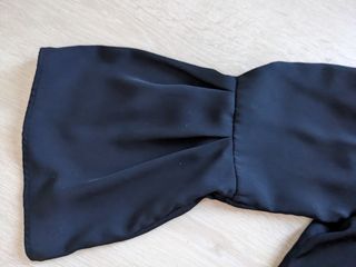 Blusa negra off-shoulder T38