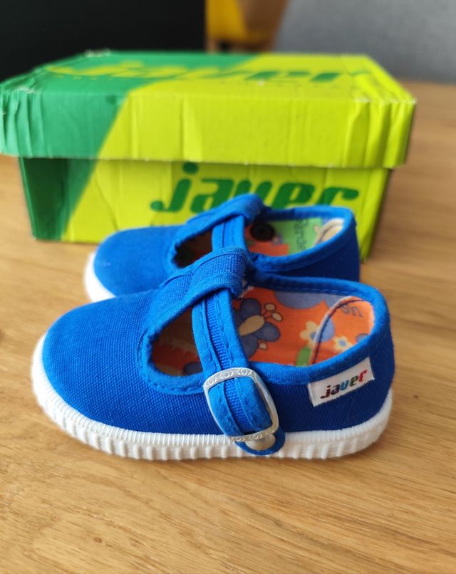 Zapatillas bebé . ENVÍO